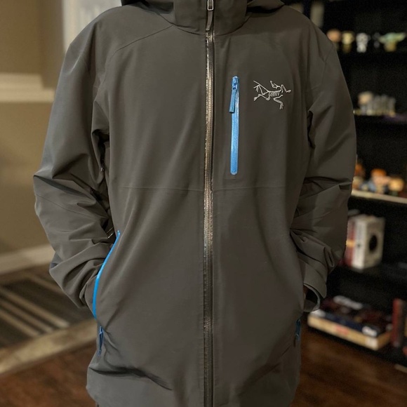 Arc’teryx Cassiar Jacket - Picture 4 of 9